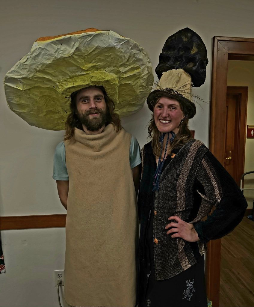 Costume winners of the evening!